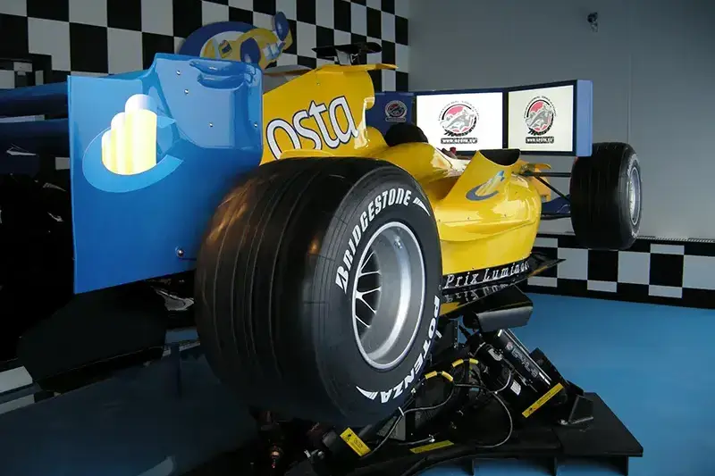 Симулятор Формулы-1 Scuderia.webp