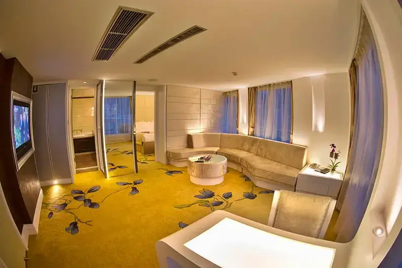 shangrila2.webp