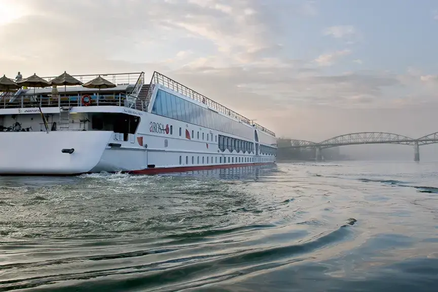 DO_DLX_ESZTERGOM_VOMBEIBOOT_03_39L.webp