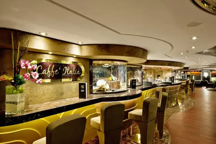 10_Ship_Caffe_Italia.webp