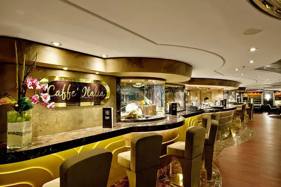 10_Ship_Caffe_Italia.webp