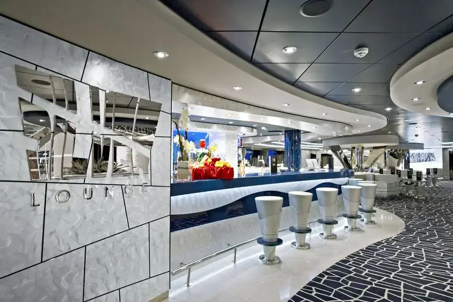 14_Ship_Silver_Lounge_Bar.webp