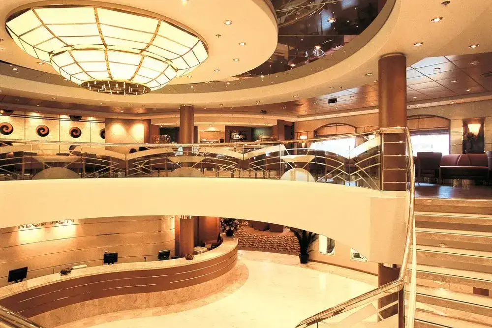 02_MSC_Opera_Reception.webp