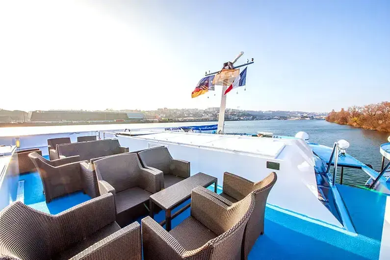 sundeck2.webp