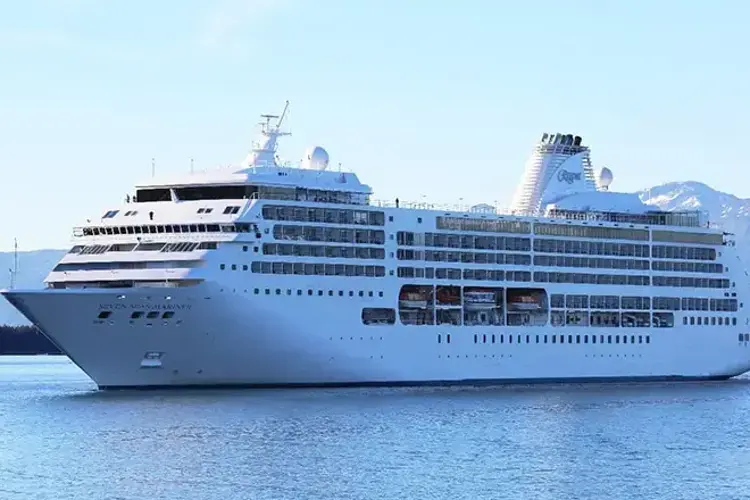 our-ships_mariner_header_desktop3.webp