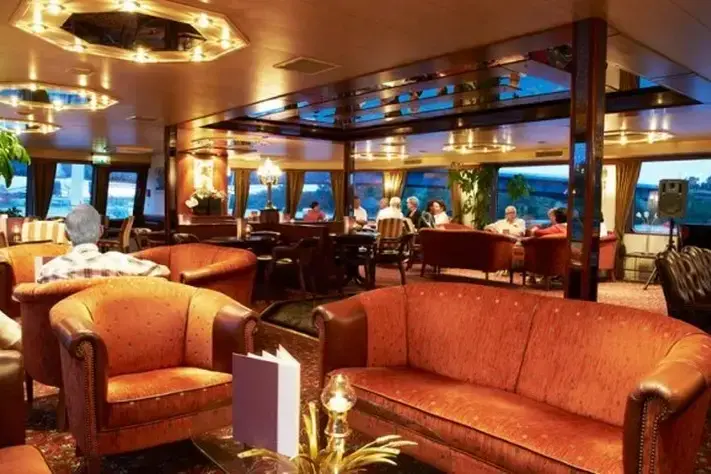 Lounge-SW-II-651x386.webp