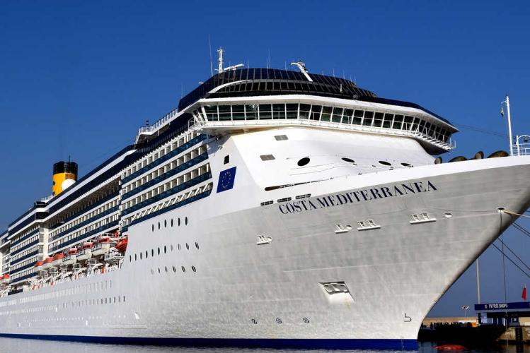 lajner-costa-mediterranea-70437-2.jpg