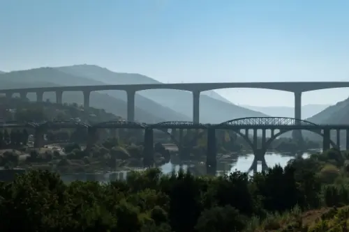 Պեզու-դա-Ռեգուա / Portugal