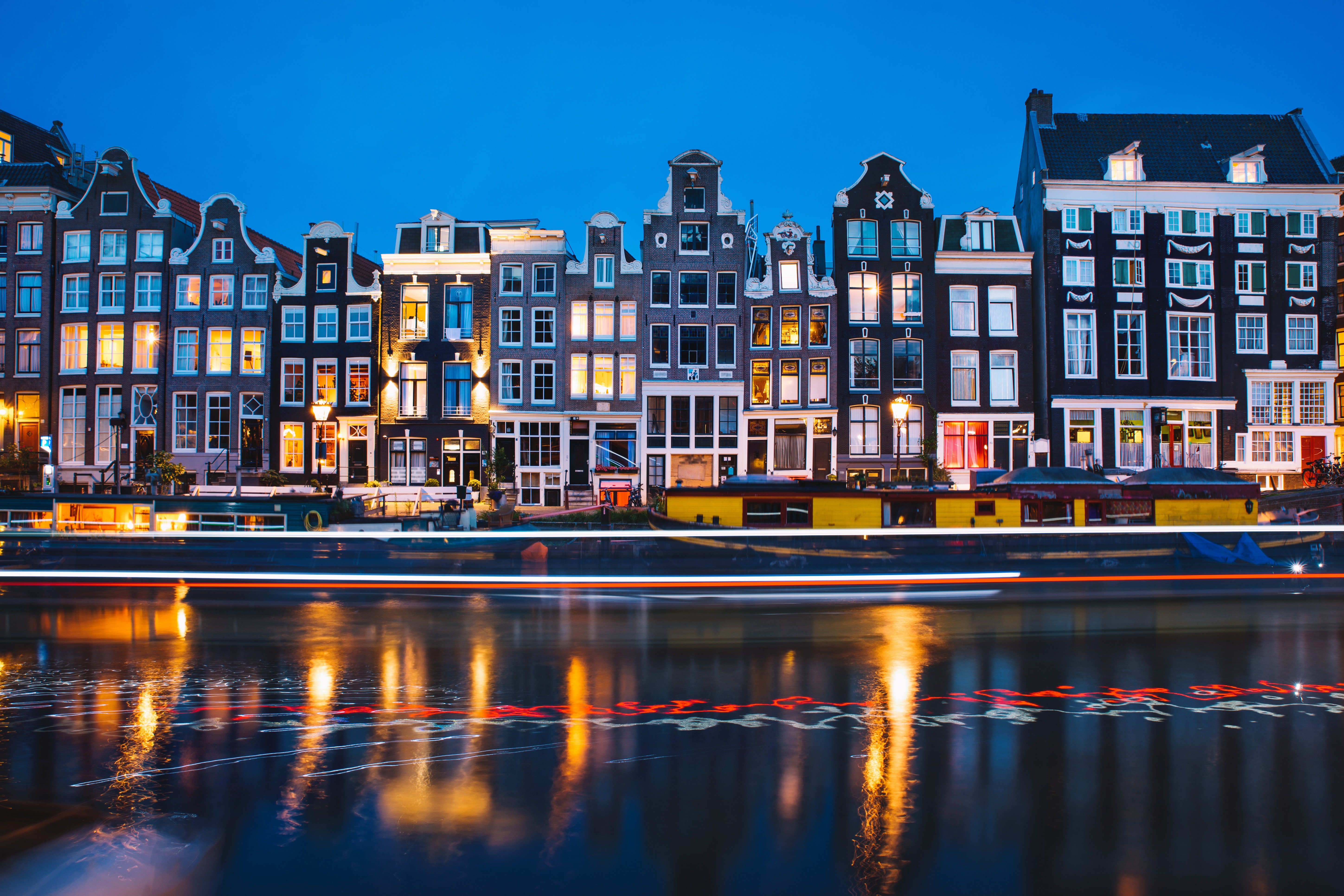 amsterdam-adobestock-223671127.jpeg