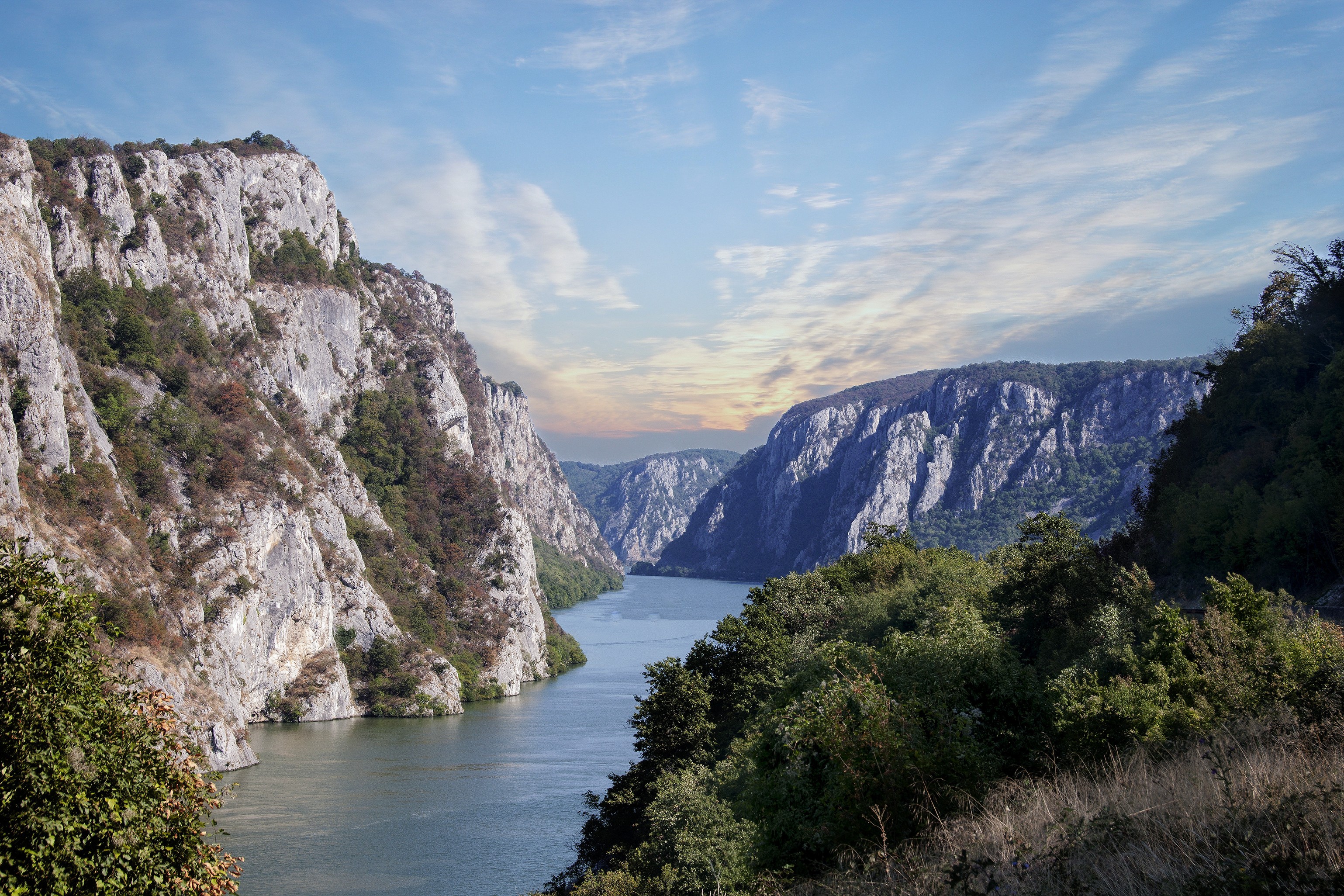donji-milanovac-adobestock-178559290.jpeg