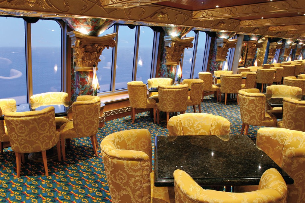 conte-di-savoia-grand-bar-costa-fortuna-lg.jpg