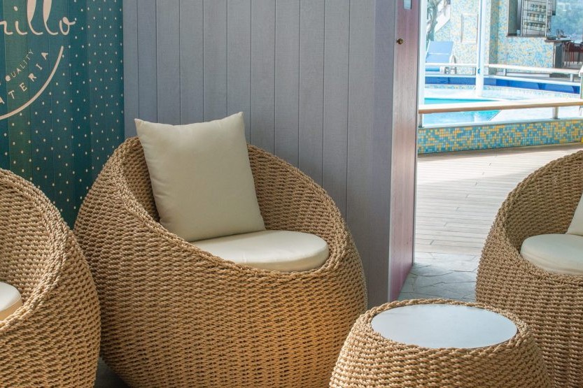 Costa-Fortuna-Gelateria-Amarillo-Lido-Oceania-2-scaled-1140x555.jpg