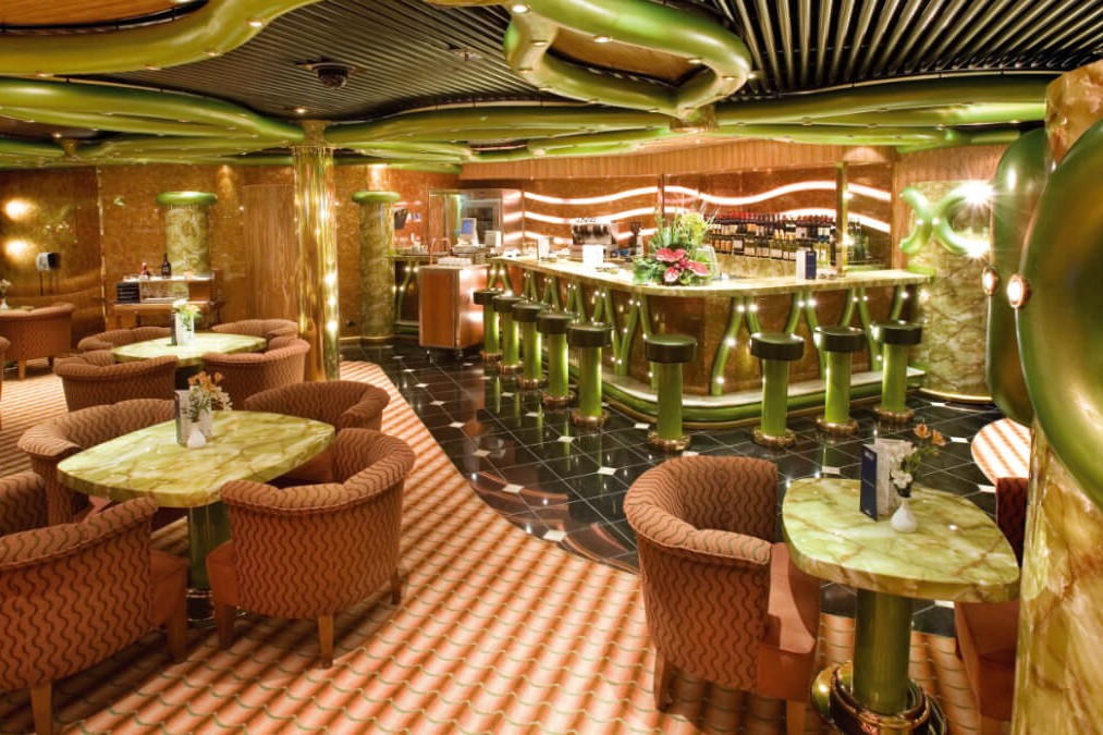 12 Costa_Serena_Bar.jpg