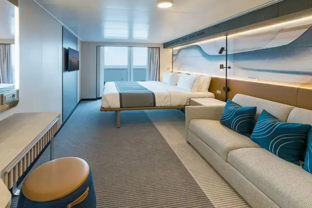 3 NCL_AQ_Balkony.webp