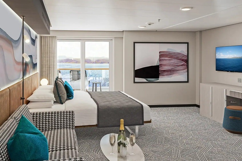 NCL_ClubBalconySuite_M2_1.jpg
