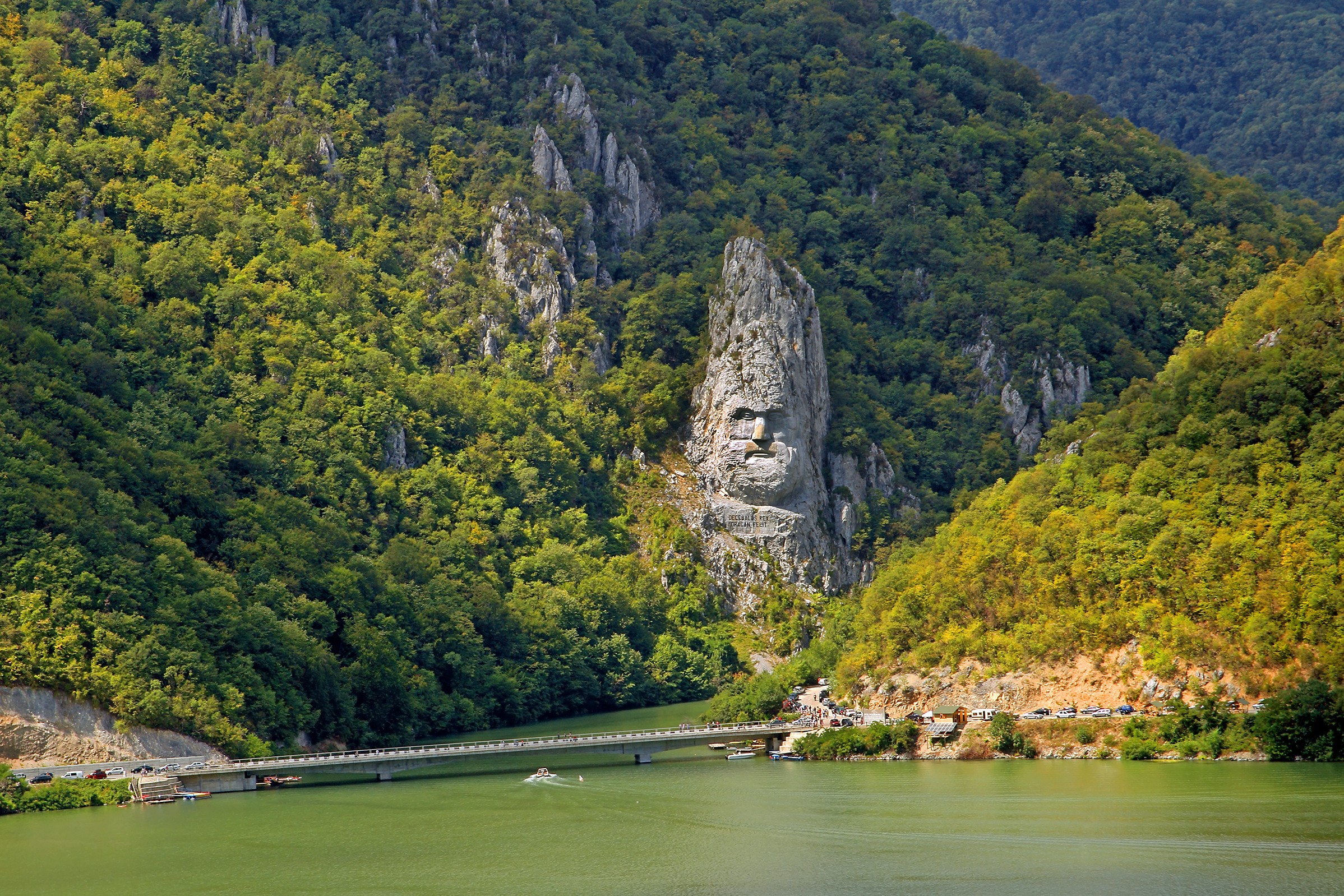 eisernes-tor-adobestock-423010245-editorial-use-only.jpeg