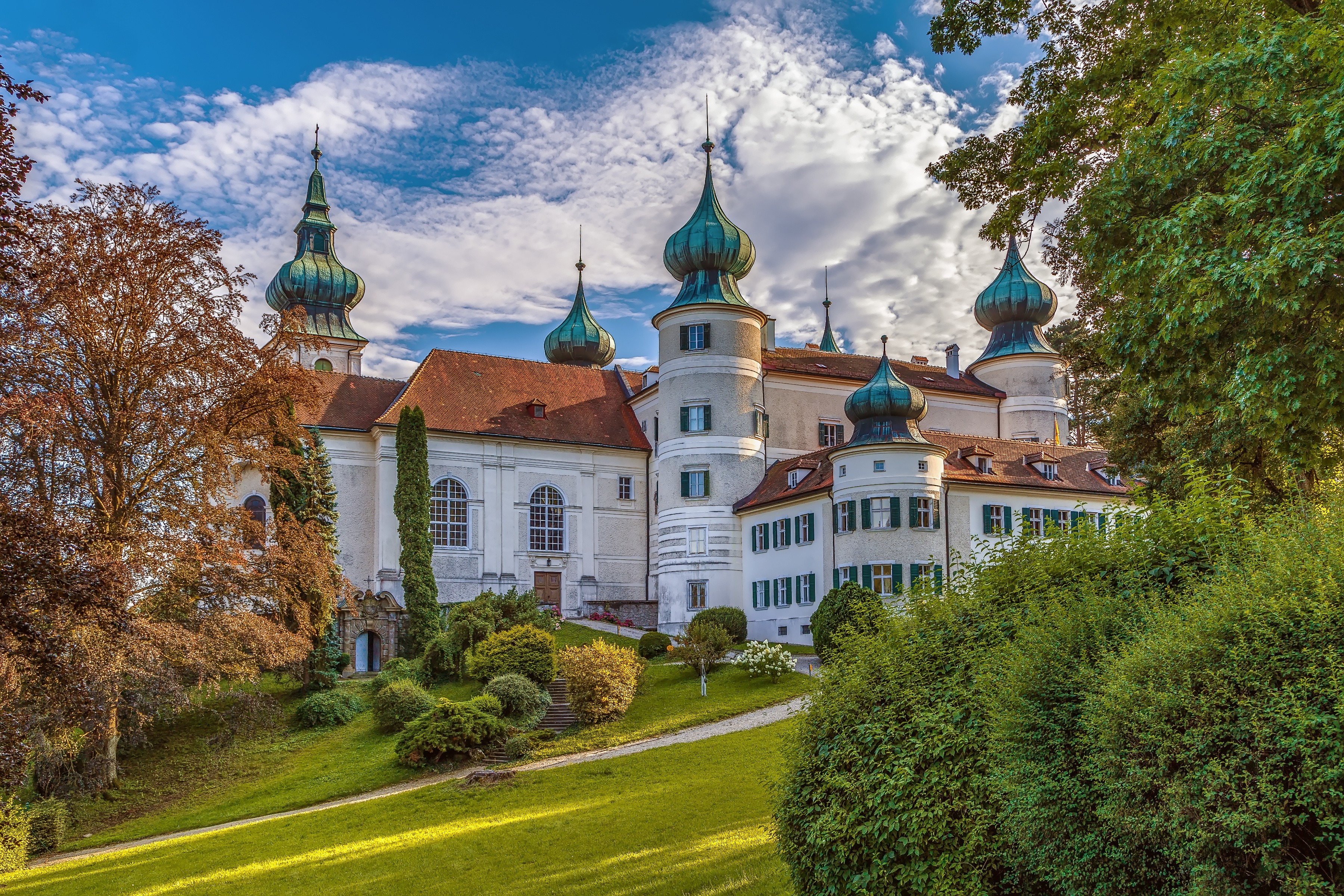 artstetten-adobestock-123670330.jpeg