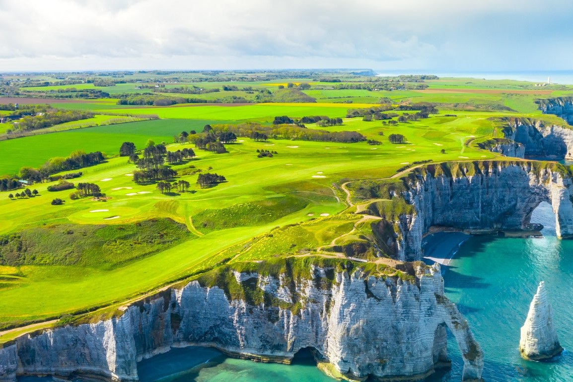 csm_AdobeStock_274571371_Etretat_5a018a982a.jpeg