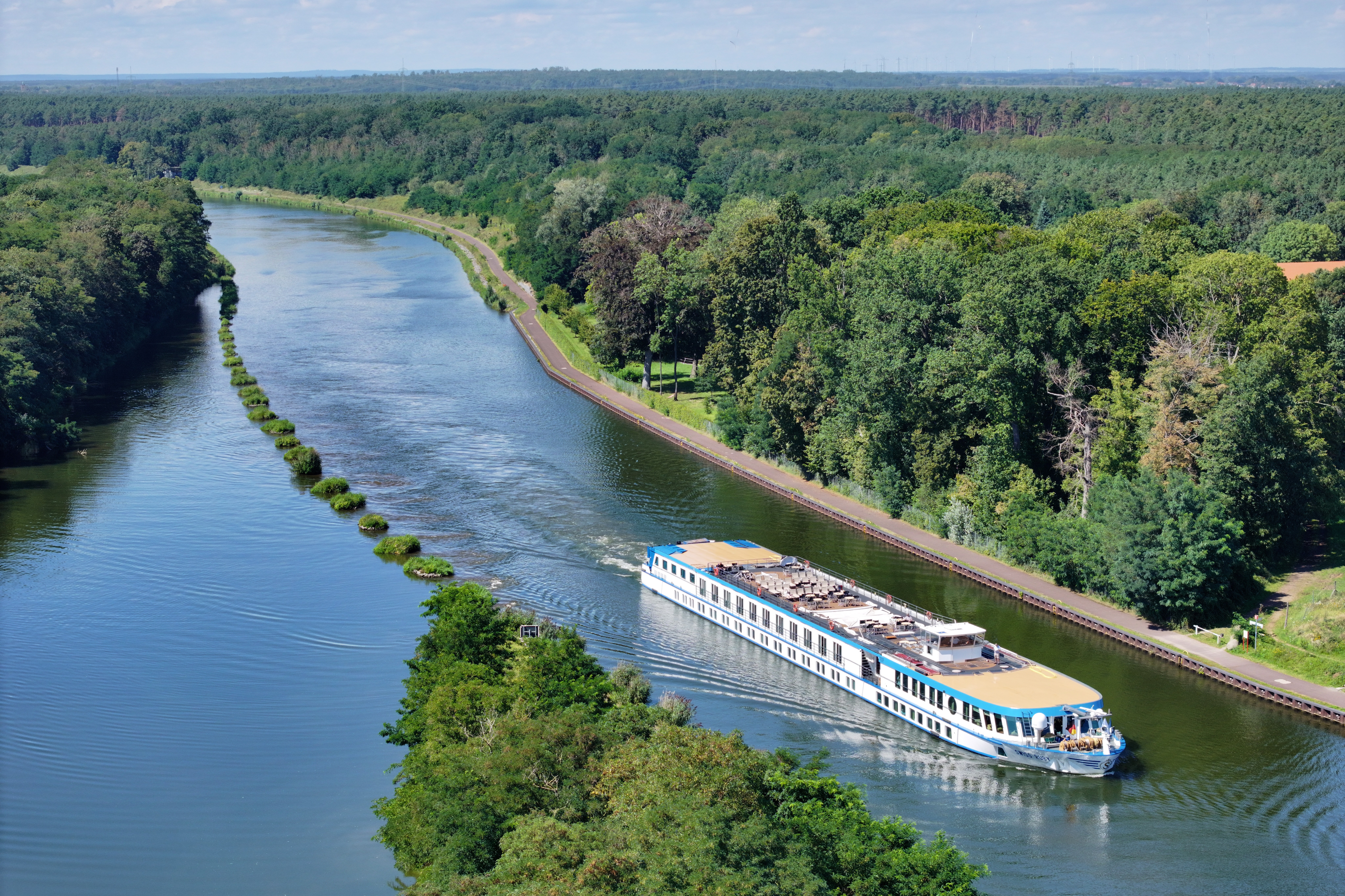 swiss-ruby-exterior-elbe-havel-kanal-2.jpeg