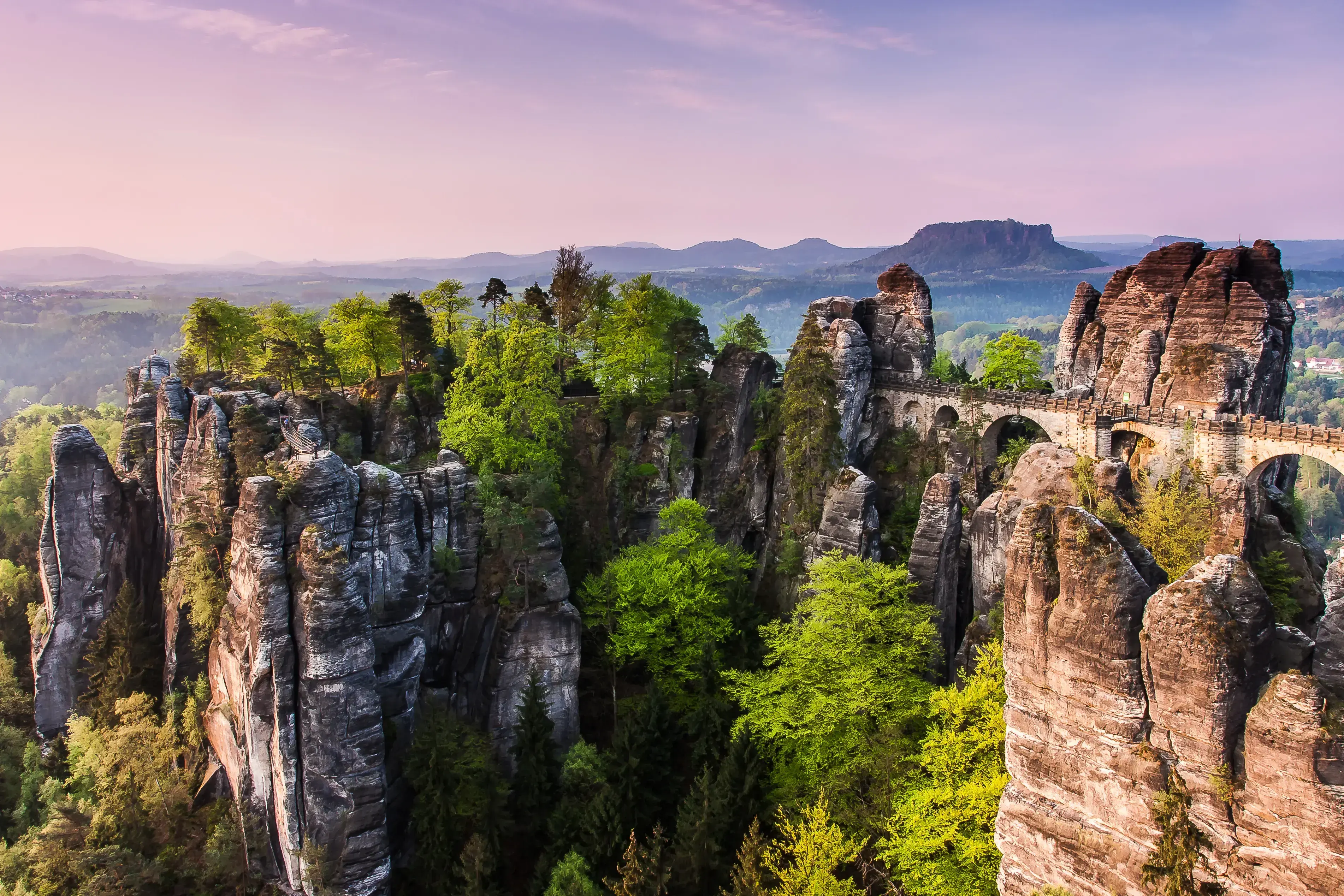 bastei-adobestock-57348316.webp