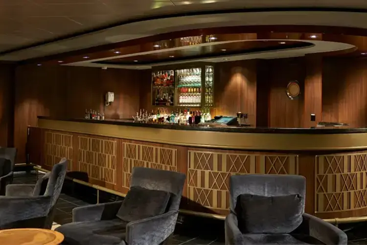 NCL Norwegian Jade Interior Mojito Bar.webp
