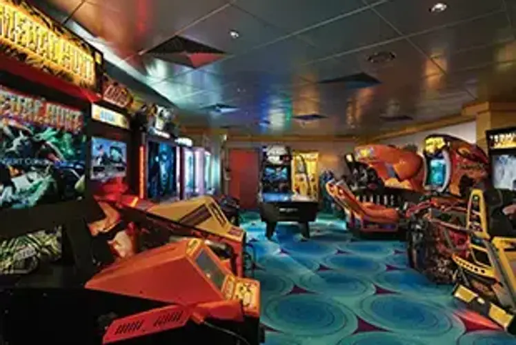 Norwegian_Cruise_Line_Norwegian_Jewel_Interior_Video_Arcade.webp