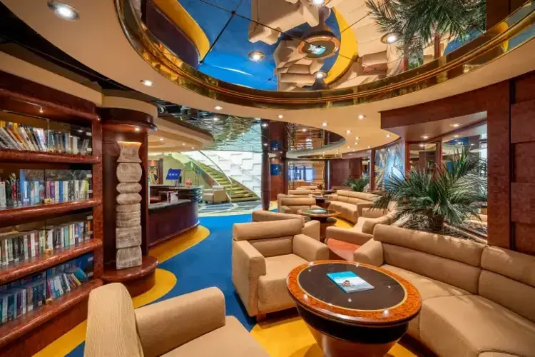 MSC25040007MSC Fantasia; MSC Yacht Club  Concierge Area, Library.webp