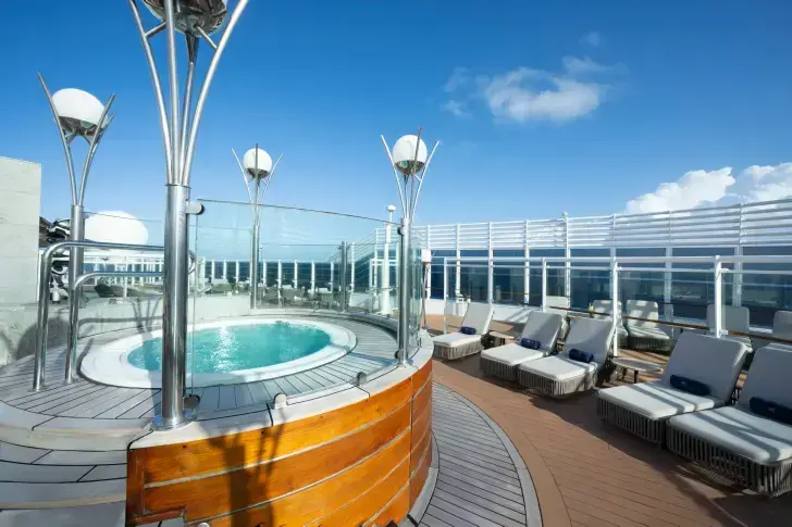 MSC25039982MSC Fantasia, MSC Yacht Club The One Pool.webp