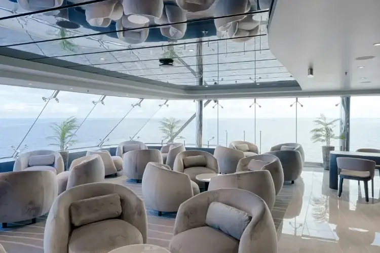 msc-magnifica-s-msc-yacht-club_top_sail_lounge.webp