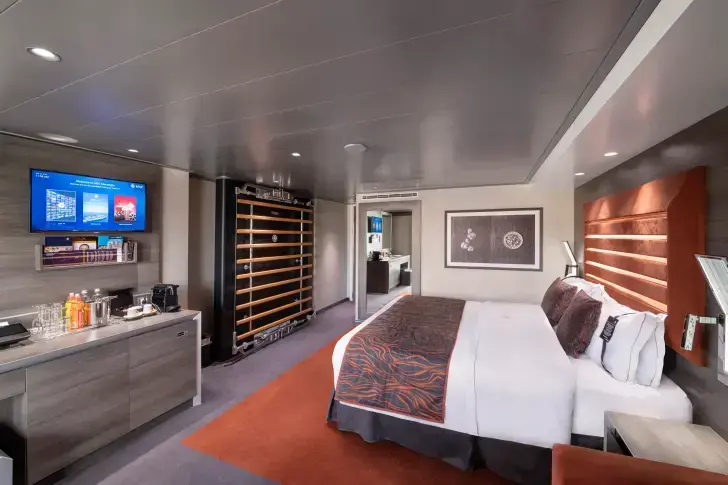 MSC18017740MSC Meraviglia, MSC Yacht Club Deluxe Suite (YC1).webp