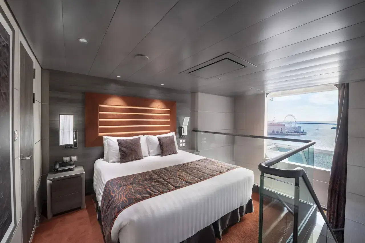 msc-meraviglia_msc-yacht-club-maisonette-suite.webp