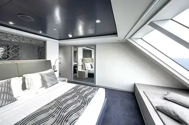 YC4 MSC YACHT CLUB OWNER'S SUITE 0.webp