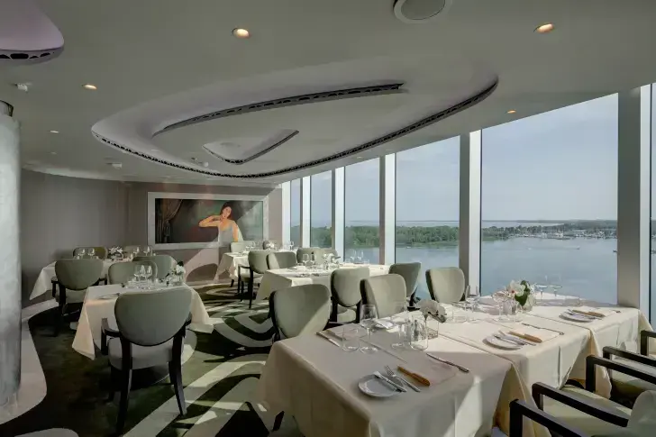 MSC18015439MSC Seaview, MSC Yacht Club Restaurant.webp