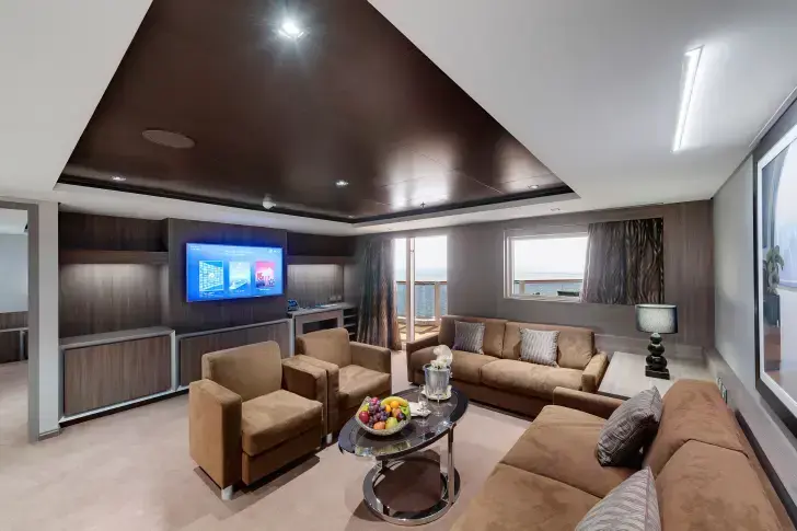 MSC18015553MSC Seaview, MSC Yacht Club Royal Suite with whirlpool bath (YC3).webp