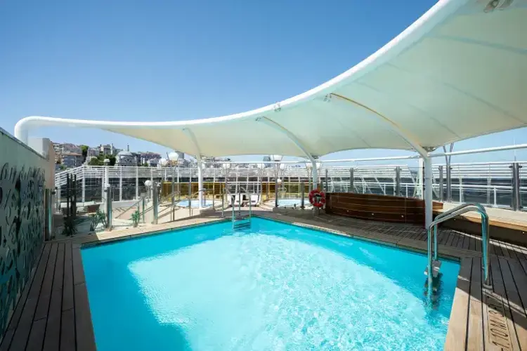 MSC25042572MSC Splendida, MSC Yacht Club - The One Pool.webp