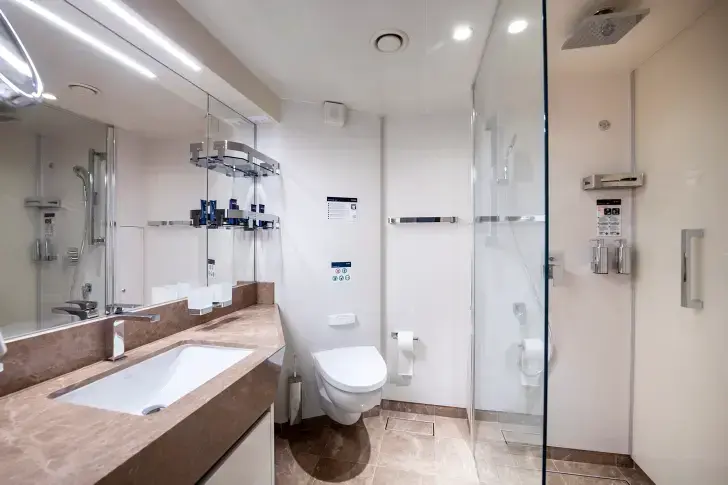 MSC21006877MSC Virtuosa, MSC Yacht Club Deluxe Suite (YC1).webp