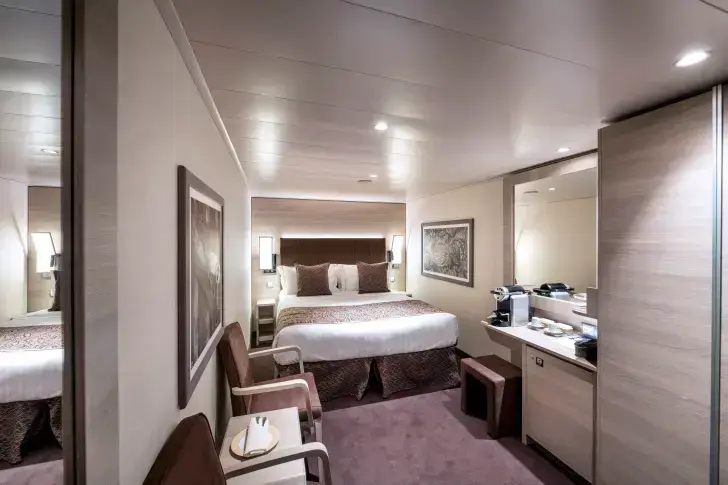 MSC21006878MSC Virtuosa, MSC Yacht Club Interior Suite (YIN).webp