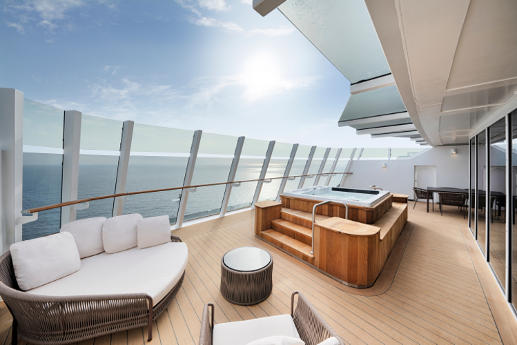 MSC23015137MSC World Europa, MSC Yacht Club Owner's Suite with Whirlpool bath (YC4).png