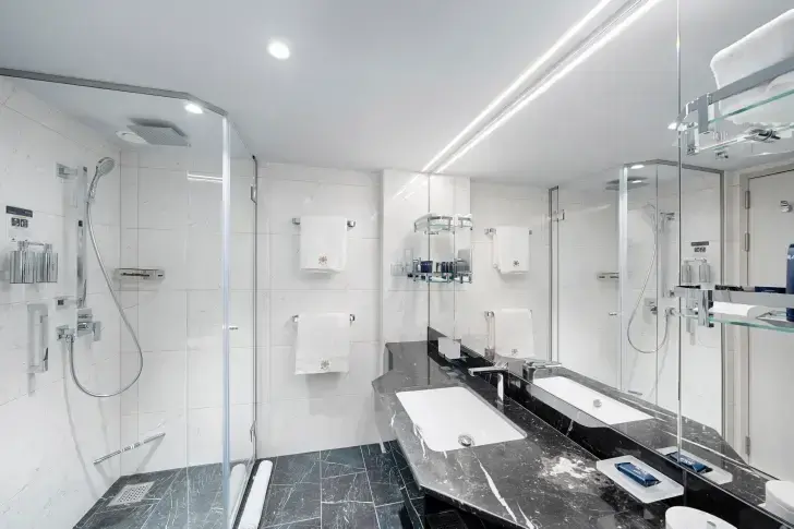 MSC23015115MSC World Europa, MSC Yacht Club Royal Suite (YC3).webp