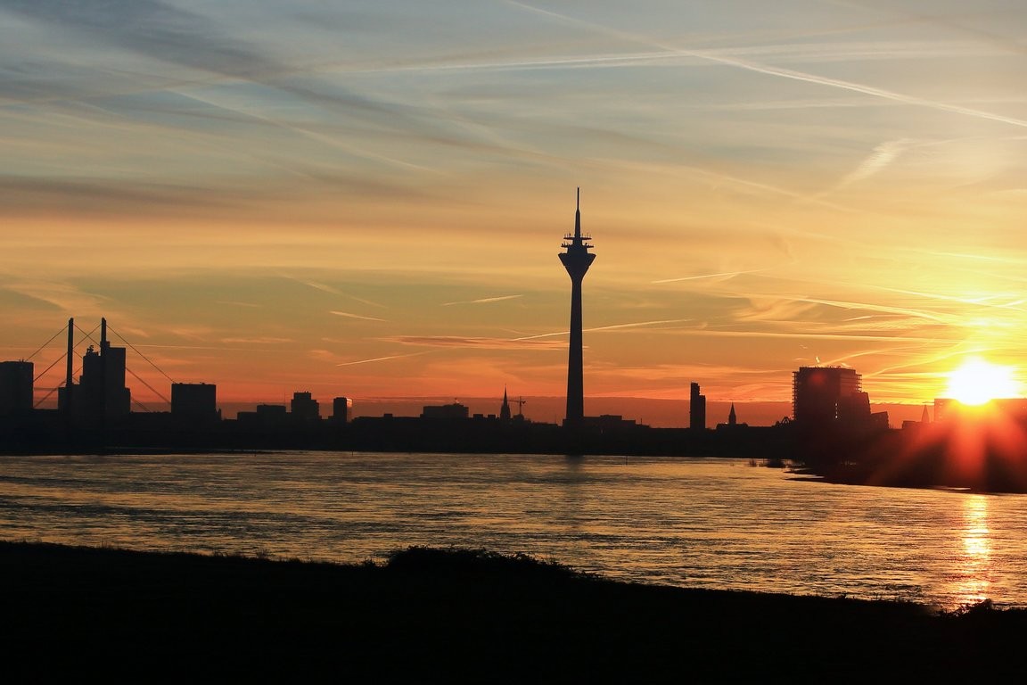 csm_AdobeStock_240914805_Duesseldorf_ba308e3363.jpeg