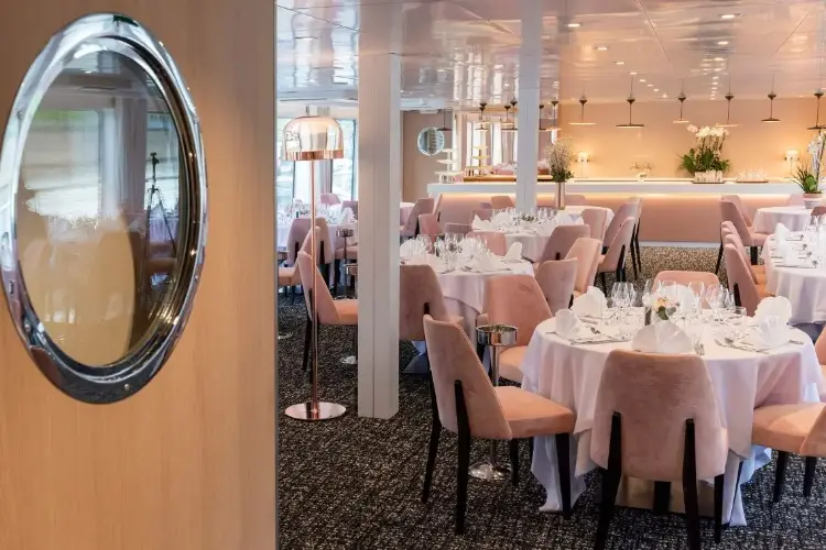 Restaurant.2.webp