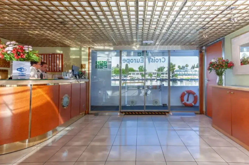 Reception 1.webp