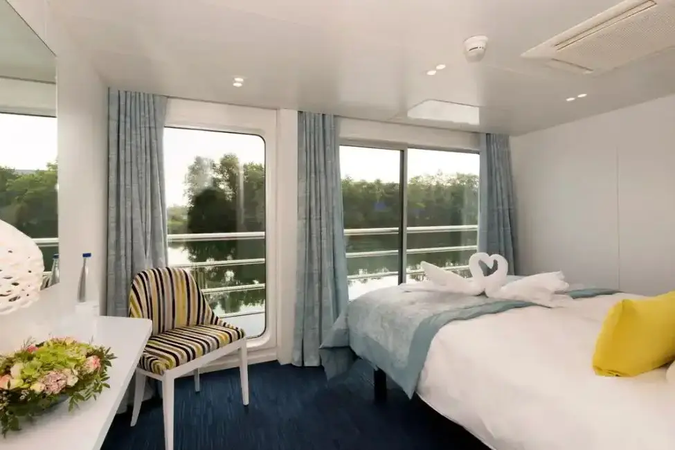 MS Douce France Cabin 3.webp
