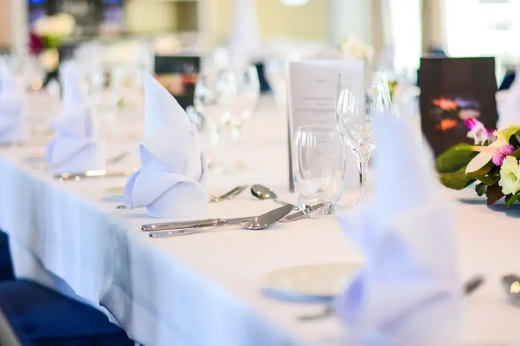 ms-symphonie-restaurant-1.webp
