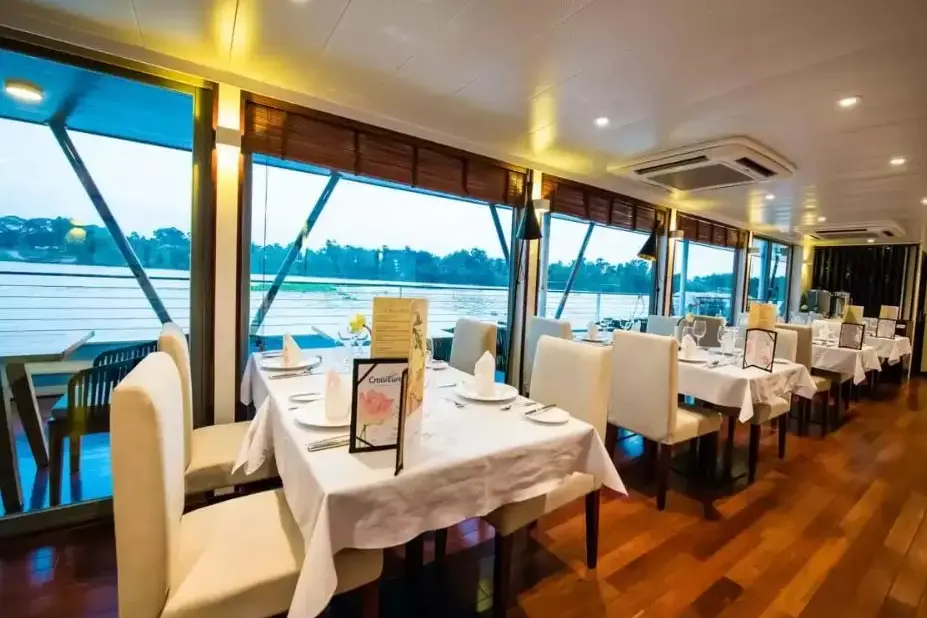 RV Indochine II 6 Restaurant.webp