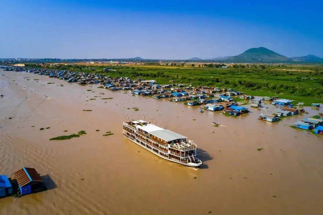 RV Lan Diep 4 ship.webp