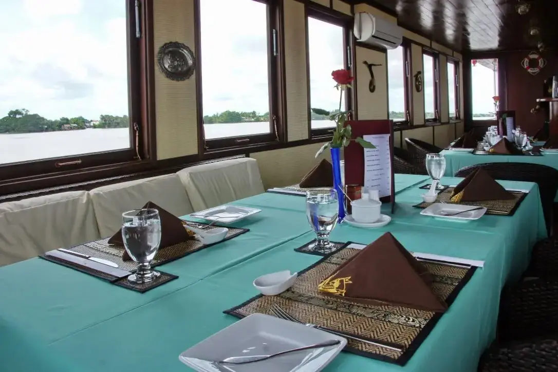 ТТ II Restaurant.webp
