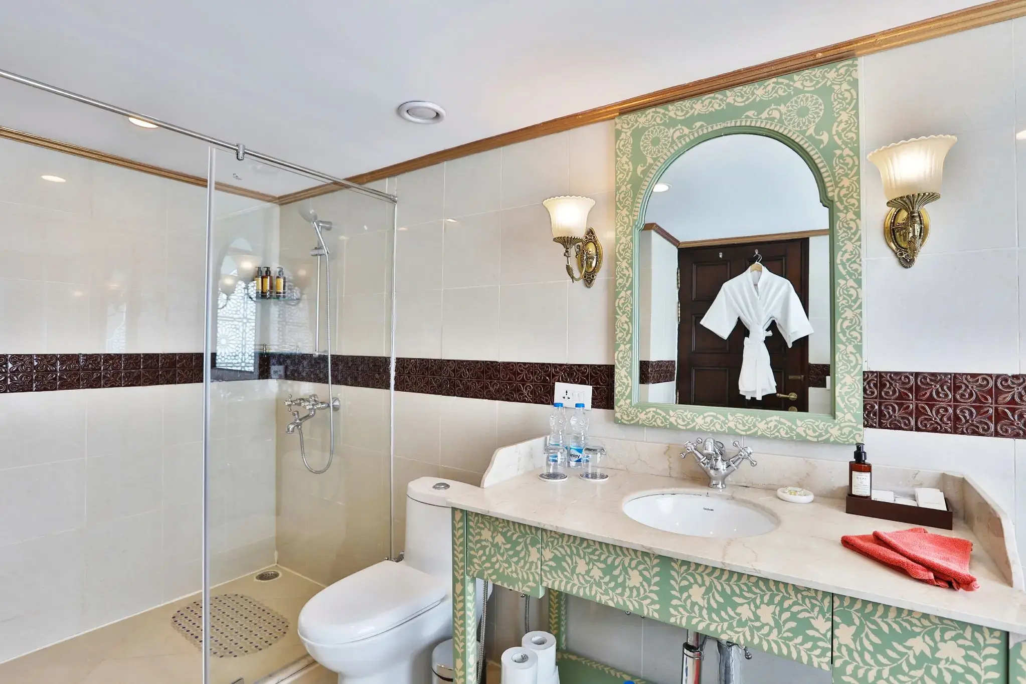 RV Ganges Voyager Maharaja Suite ©CroisiEurope 1.webp