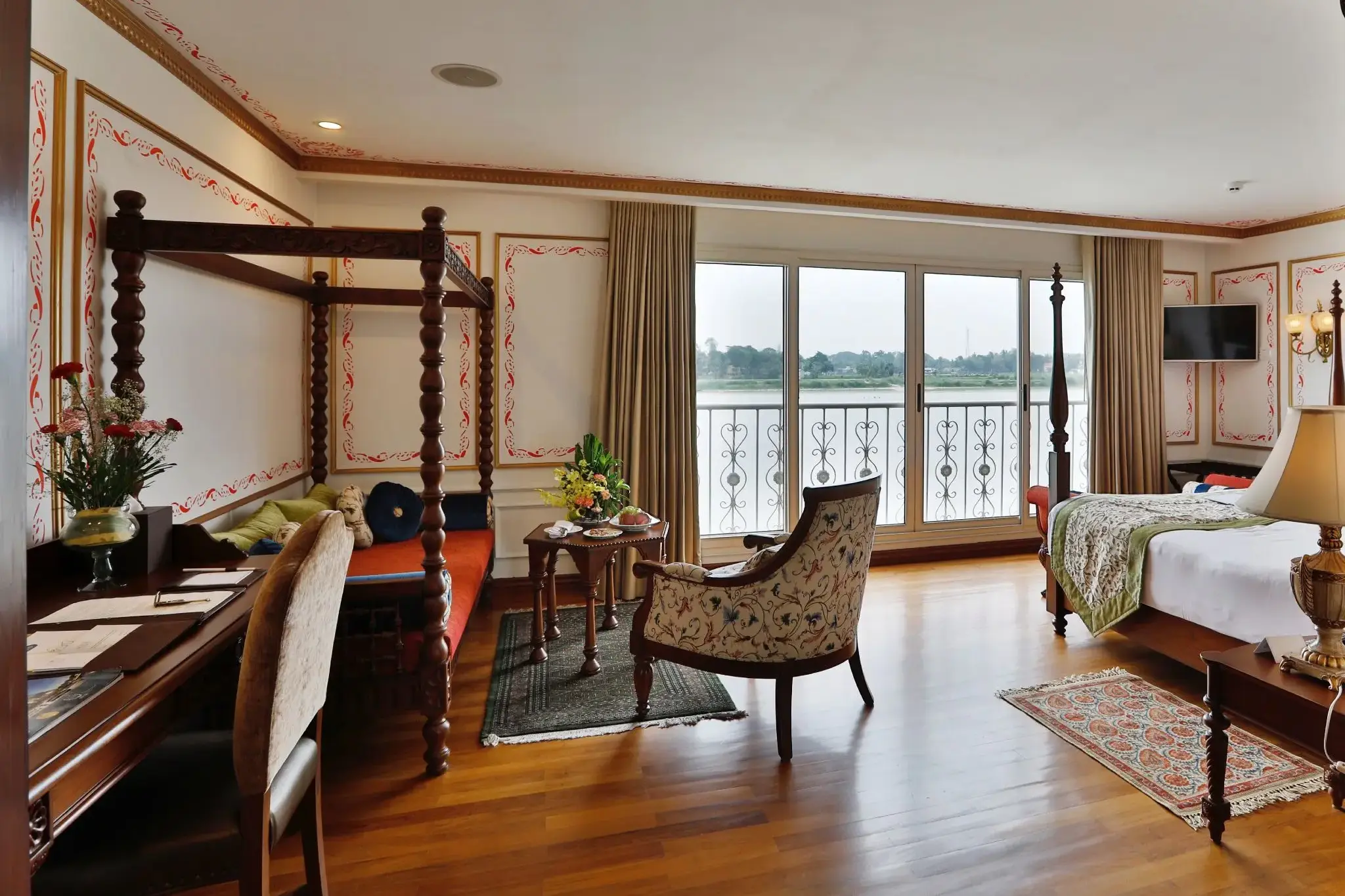 RV Ganges Voyager Suite ©CroisiEurope 4.webp