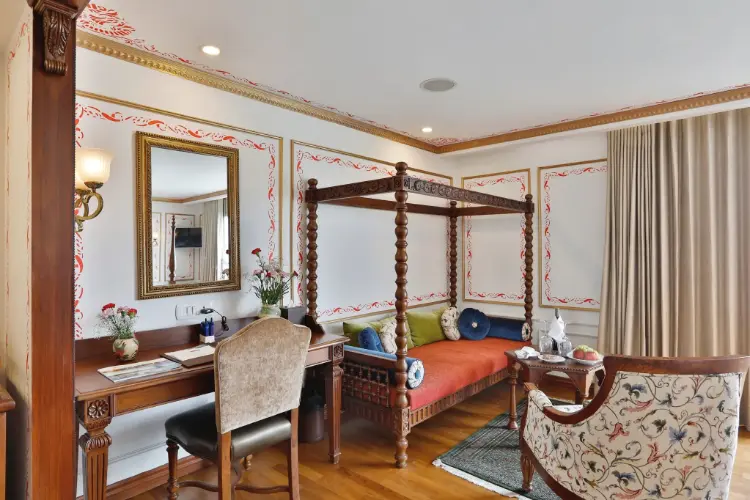RV Ganges Voyager Viceroy Suite ©CroisiEurope 0.webp